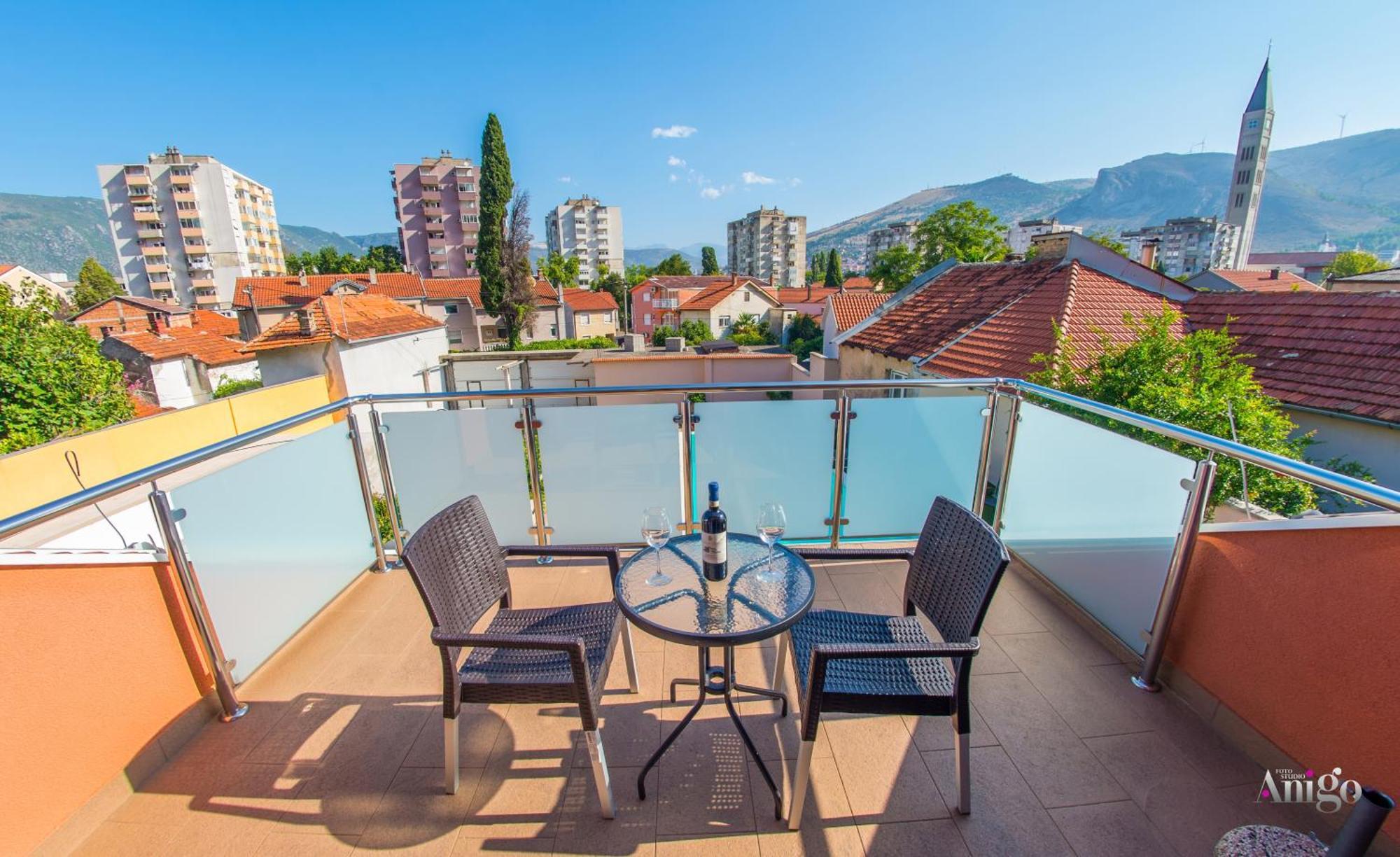 Apartments Enigma - With Private Parking Mostar Exterior photo